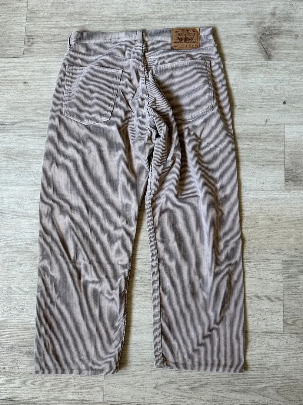 Vintage Levi’s 565 Loose Fit Wide Leg Corduroy Pants Made in USA Y2K Men’s